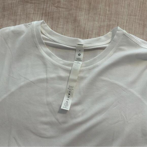 Lululemon Athletica High-Neck Run and Train Tee - Picture 2 of 4